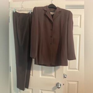 Garfield and Marks dark brown, lightweight, pant suit, jacket size 4